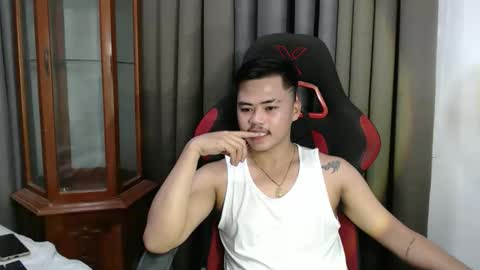 Snapshot of hot_emmanuel chatting on 10.23.25 hot_emmanuel online show from 10.23.25