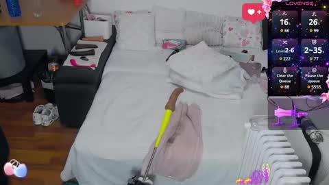 Snapshot of hot_jessica_tyler chatting on 01.19.25 Jessica Tyler online show from 01.19.25