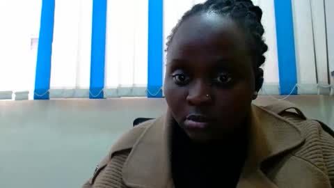 Snapshot of hot_linahh chatting on 11.03.25 Linah online show from 11.03.25