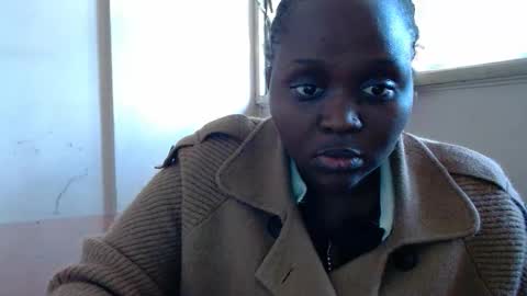 Snapshot of hot_linahh chatting on 11.05.25 Linah online show from 11.05.25