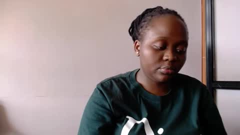 Snapshot of hot_linahh chatting on 11.08.25 Linah online show from 11.08.25