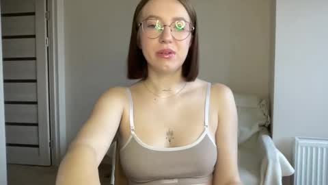 Snapshot of hot_lliinns chatting on 01.10.25 Lina online show from 01.10.25
