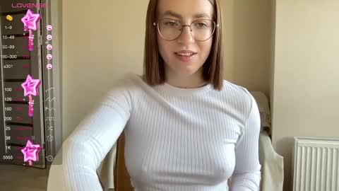 Snapshot of hot_lliinns chatting on 02.26.25 Lina online show from 02.26.25