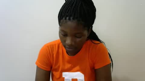 LONNAH online show from 02.12.25