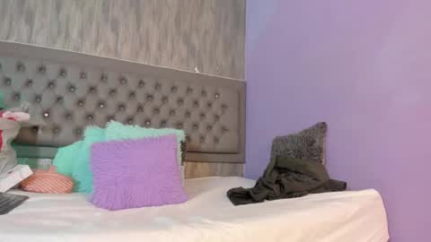 Snapshot of hot_miilf chatting on 12.06.24 AGATHA CONNORS online show from 12.06.24