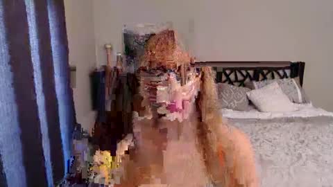 Rose Redwood online show from 09.24.25