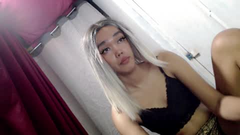 hot_moma69 online show from 05.02.26