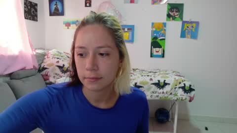 Mia online show from 04.22.26