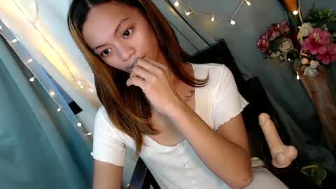 SWEET AGATHA online show from 01.17.25