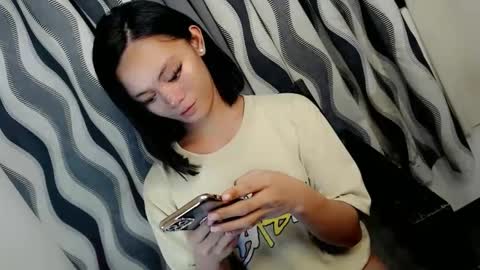 SWEET AGATHA online show from 03.04.25