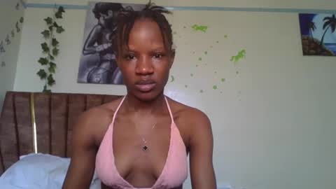 hot petite100 online show from 11.04.25