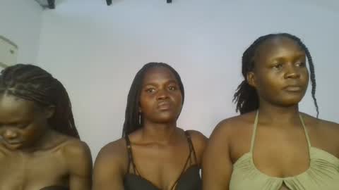 Snapshot of hot_petite12 chatting on 06.29.26 Petite online show from 06.29.26