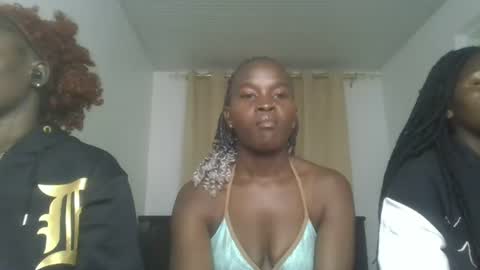Snapshot of hot_petite12 chatting on 07.29.26 Petite online show from 07.29.26