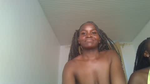 Snapshot of hot_petite12 chatting on 07.29.26 Petite online show from 07.29.26