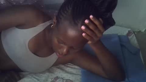 Snapshot of hot_petra2 chatting on 05.11.26 Daddys doll online show from 05.11.26