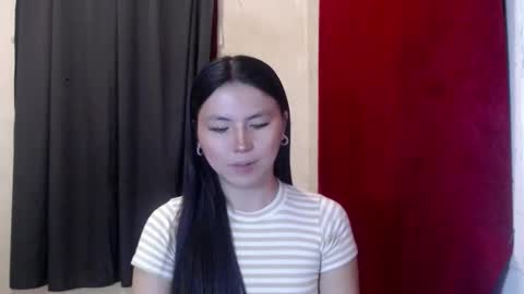 Snapshot of hot_precious_nikki chatting on 09.29.25 Nikki online show from 09.29.25