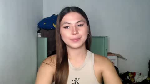 Snapshot of hot_precious_nikki chatting on 04.26.26 Nikki online show from 04.26.26