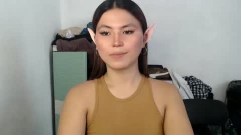 Snapshot of hot_precious_nikki chatting on 04.28.26 Nikki online show from 04.28.26