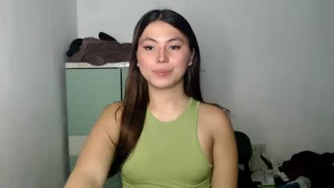 Snapshot of hot_precious_nikki chatting on 05.09.26 Nikki online show from 05.09.26