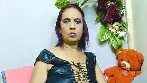 hot queen online show from 06.27.26