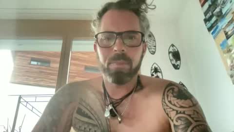 letmedoo2 online show from 10.19.25