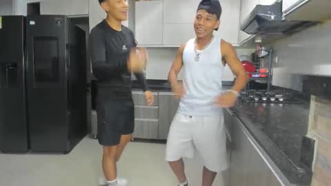 Vanesa Oliver and Andrew online show from 10.10.25