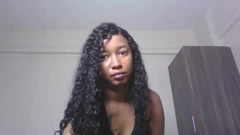 Snapshot of hot_sexxy_love chatting on 06.01.26 Hanan online show from 06.01.26