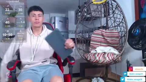 hot_twinks83 online show from 09.09.25