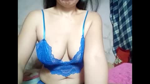 hot_warrios247 online show from 02.11.25
