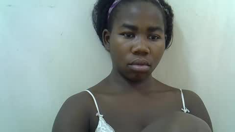 Snapshot of hotagrace chatting on 09.15.25 hotagrace online show from 09.15.25