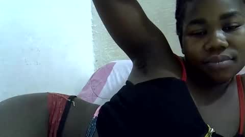 Snapshot of hotagrace chatting on 10.11.25 hotagrace online show from 10.11.25