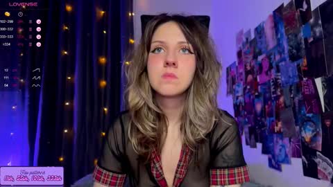 Snapshot of hotarutomo chatting on 10.15.25 Next stream 28112024 8 GMT 3 online show from 10.15.25