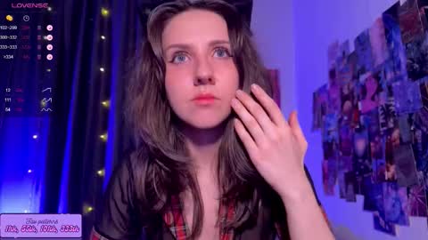 Snapshot of hotarutomo chatting on 10.29.25 Next stream 28112024 8 GMT 3 online show from 10.29.25