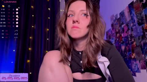 Snapshot of hotarutomo chatting on 11.09.25 Next stream 28112024 8 GMT 3 online show from 11.09.25