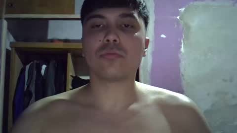 Snapshot of hotbaby6900 chatting on 10.19.25 hotbaby6900 online show from 10.19.25