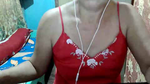 Snapshot of hotbetty_45 chatting on 04.19.26 hotbetty_45 online show from 04.19.26