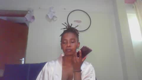 Snapshot of hotbooty001 chatting on 09.25.25 spicy online show from 09.25.25