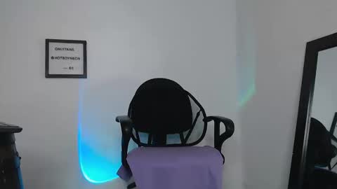 Alex Neon online show from 01.31.25