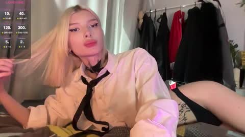 hotchubently online show from 10.18.25