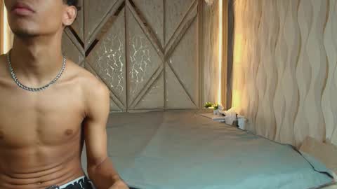 hotcouple_222 online show from 01.19.26