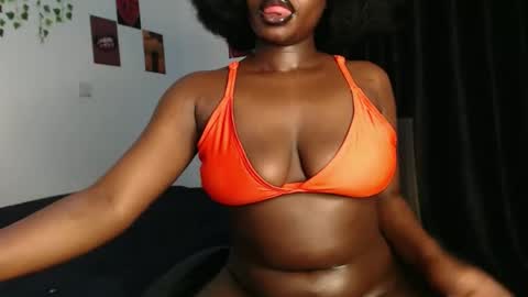 Hotcurvykeisha online show from 02.01.26