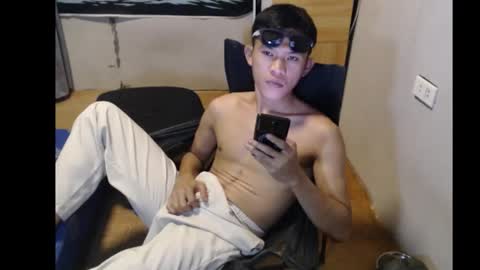 Snapshot of hotcuteasianxx chatting on 10.23.25 hotcuteasianxx online show from 10.23.25