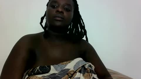 Snapshot of hotebbbyy chatting on 09.22.25 EBBY online show from 09.22.25