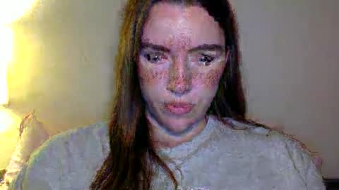 Snapshot of hoteffy chatting on 05.04.26 effy online show from 05.04.26