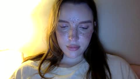 Snapshot of hoteffy chatting on 05.24.26 effy online show from 05.24.26