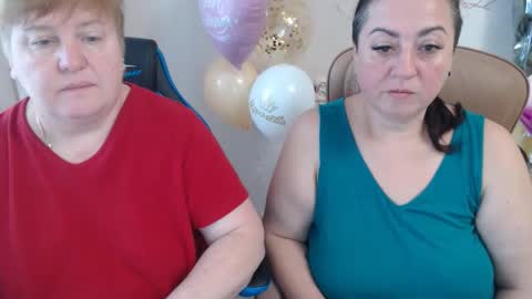 Snapshot of hotfiremommy chatting on 10.19.25 LimonkaFire online show from 10.19.25