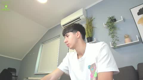 QUENTIN online show from 09.18.25