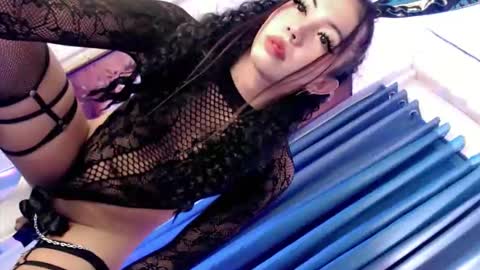 Snapshot of hotfucking_queen1111 chatting on 11.04.25 hotfucking_queen1111 online show from 11.04.25