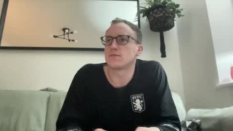 Snapshot of hotholby86 chatting on 01.12.25 hotholby86 online show from 01.12.25