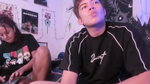 Sam and Nico online show from 10.26.25